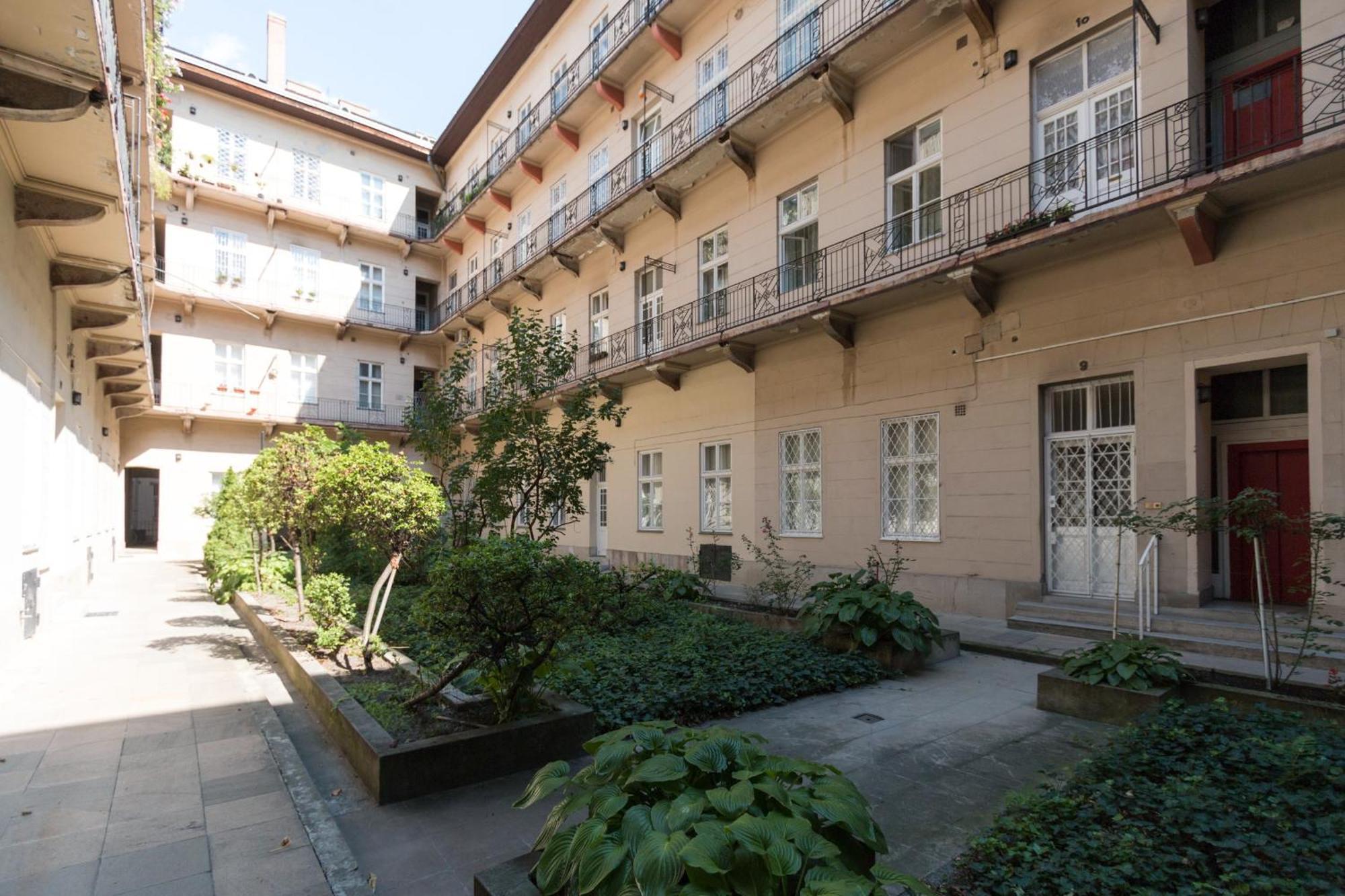 Little Americas Westend Residence Apartments بودابست المظهر الخارجي الصورة